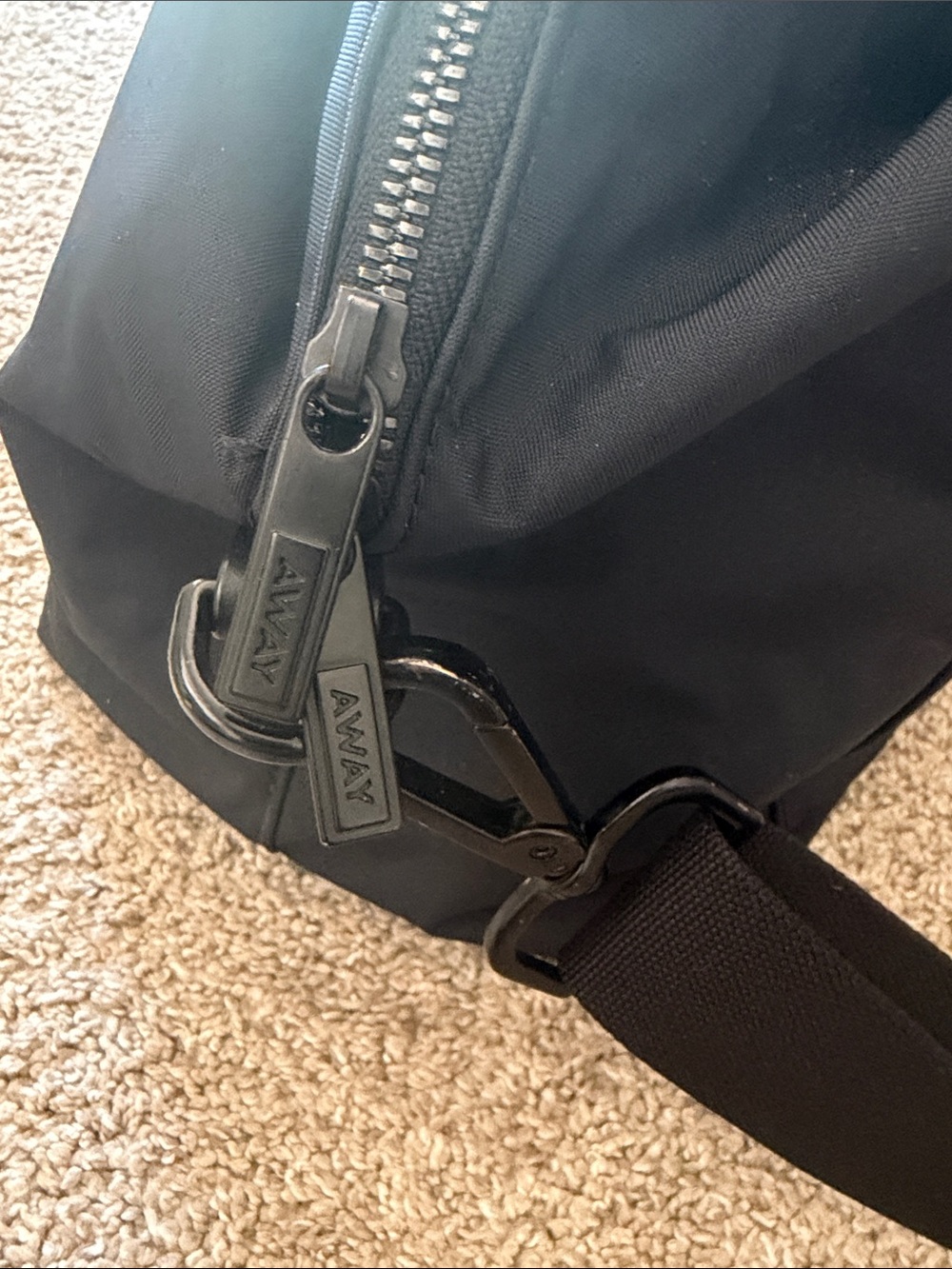 Away- Everywhere Bag- Weekender Duffel Bag - Picture 8 of 16